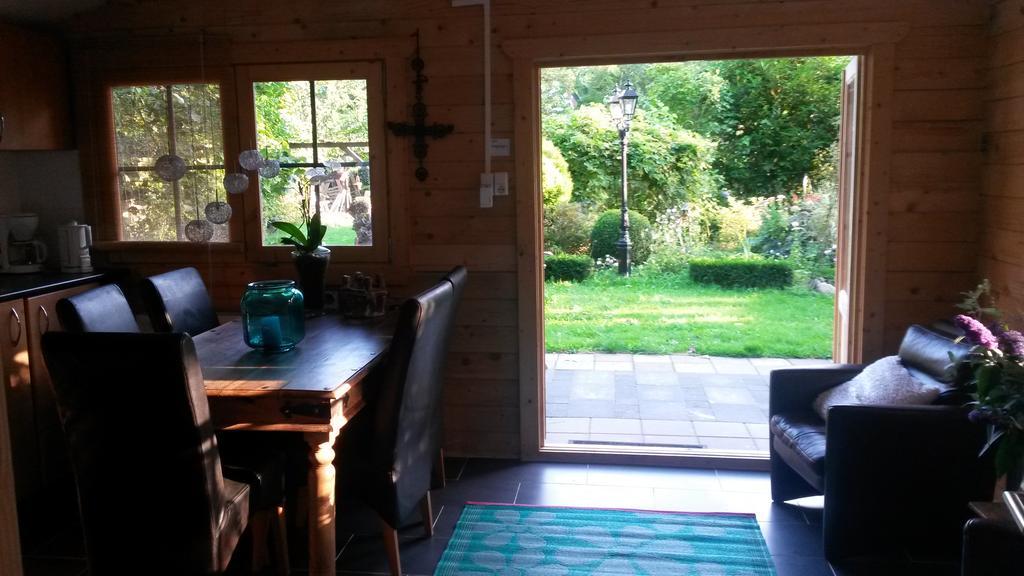 Hébergement de vacances In Mooie Tuin In Het Centrum Zuidlaren!
